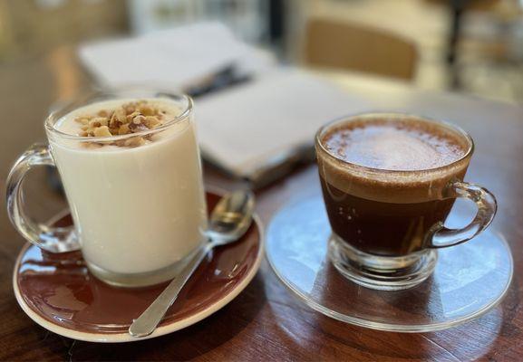 Left:  Sahlab. Right:  Marocchino.