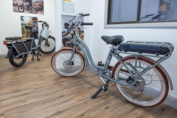 Another indoor shot of Discover E Bike. Check out those rims!