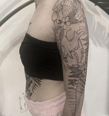 Start of a sleeve, by Maggie!