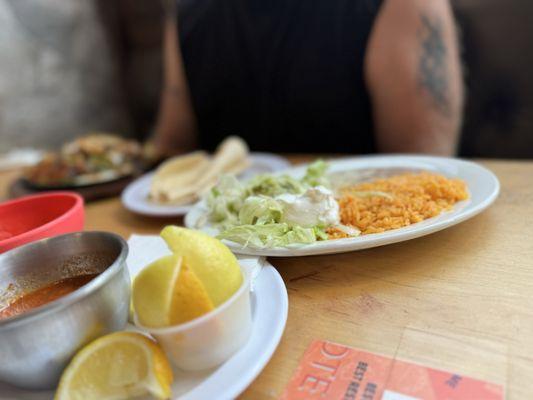 Salsa roja ( not for amateurs)   Arroz (rice), fajitas