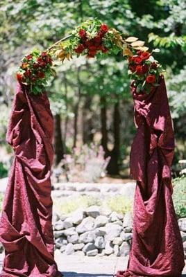 Nevada City wedding flowers for ceremony.