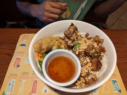 Vermicelli with grilled pork