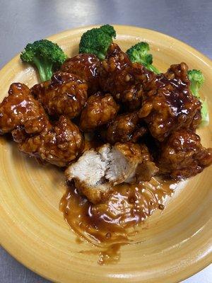 All white meat General tso's chicken served with white rice.