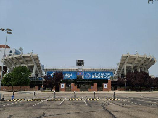 Albertson's Stadium