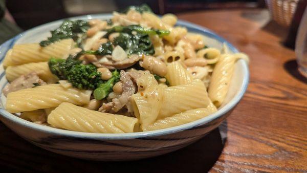 Broccoli Rabe and Salsiccia Pasta