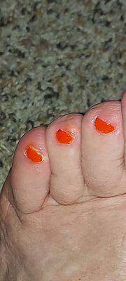 Paint all over my ring finger toe at the top.