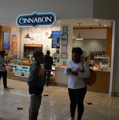 Cinnabon