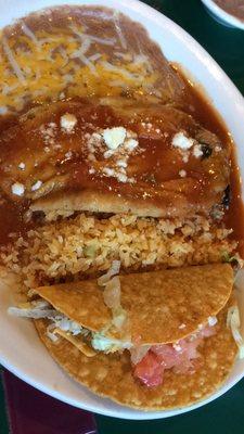 Chili relleno and taco combo plate. Chili relleno was soooo good