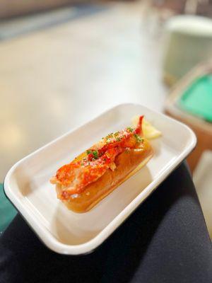 The famous Lobster Roll, warm with butter. Yum! | www.moniquedao.com