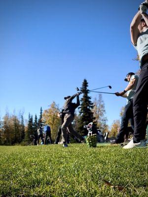 Driving range tee