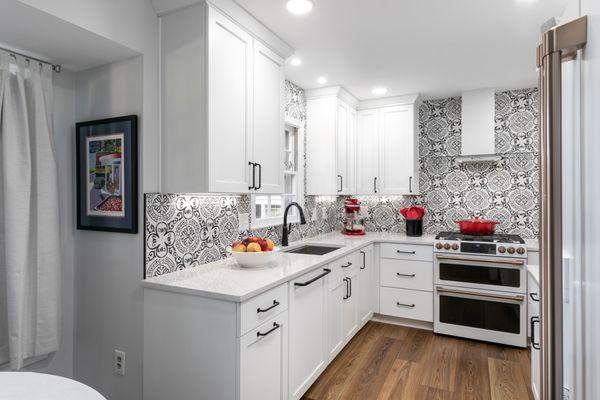 Stove, hood, refrigerator & dishwasher from Appliance Connection.  PC: Renee Alexander