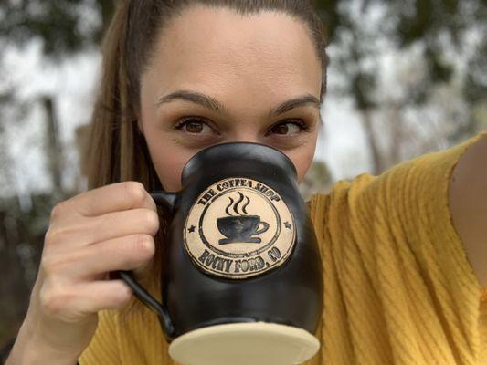 Represent Rocky Ford with these classic coffee mugs.