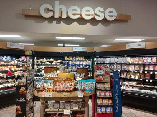 Excellent choice of fabulous cheese & prepackaged gourmet deli foods!