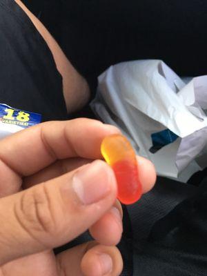 Small ass gummy in the pack