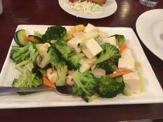 Steamed vegetable with tofu.