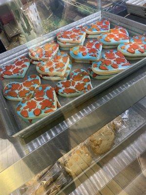 Hearts and leaves sugar cookies