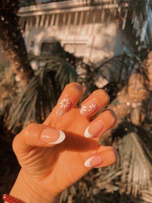 Daisy Gel-X nails with French tip