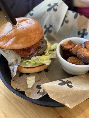 Fried Mac 'n Cheese Burger