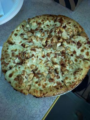 Chicken, bacon, ranch pizza so good