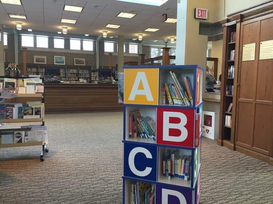 Large open spaces and a casual, friendly vibe. They have a lot of adult and children programs found @ www.oakmontlibrary.org