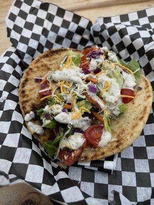 Hippie Gyro
( Pita, Choice of protein, Sauerkraut, Lettuce, Cherry Tomato, Carrot, Purple Cabbage, Cheese & Garlic Cream Sauce.)