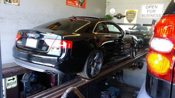 Kevin building a custom exhaust/muffler setup for my V8 Audi S5 Quattro.