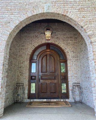 Exterior hanging ceiling light installation.