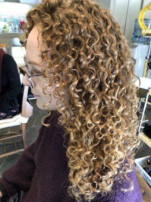 Curly Hair Color & Hair Cut at nepenji San Francisco, Tokyo .