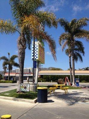 Five Points Carwash outdoor waiting area.