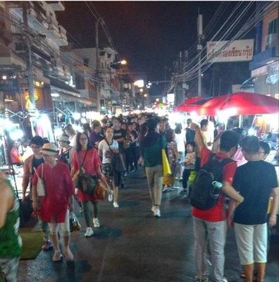 Night market in Chiang Mai :) incredibly food!!