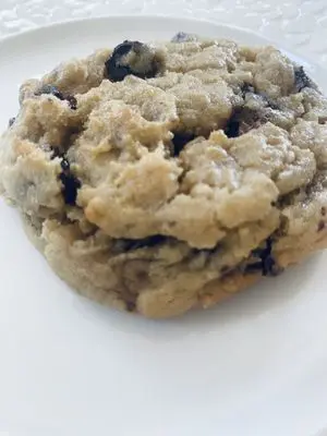 Chocolate chip cookie