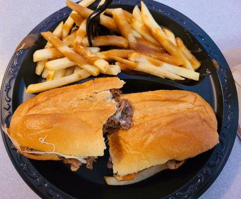 Cheesesteak w/gravy fries