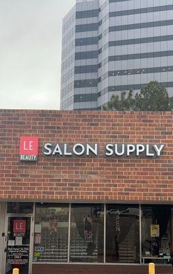 L.E.Beauty salon supply for barbers, nail techs, Estheticians and schools.