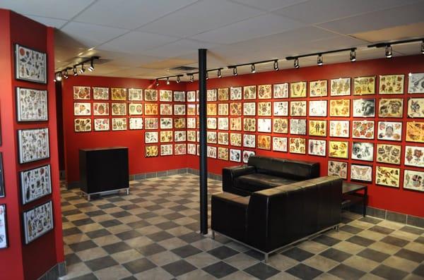 Mutiny Tattoo and Piercing lobby