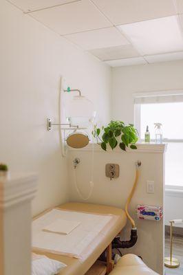 Colonic table and setup