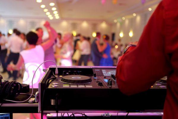 PartyLifter DJs know how to add energy and excitement to your party or event.