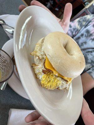 Bagel breakfast sandwich