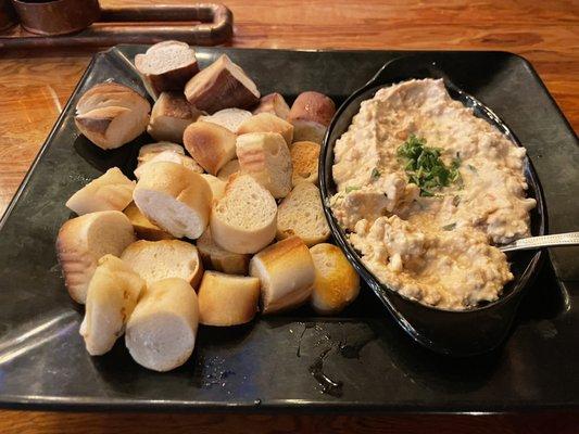 Pretzels & queso. This is NOT beer cheese. Reminded we more of whipped egg salad with slight cheese flavor