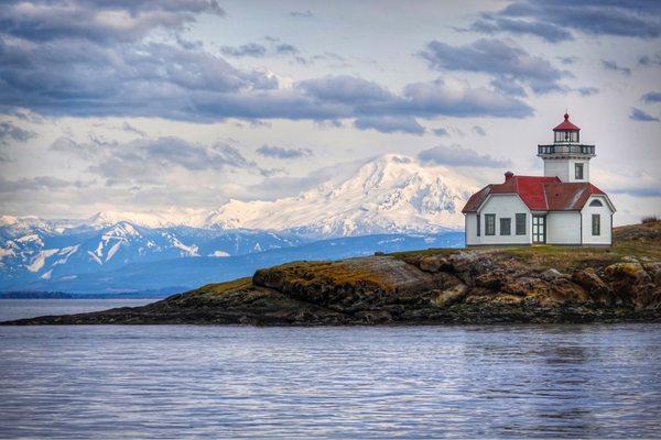 Patos Lighthouse with Mount Baker behind it