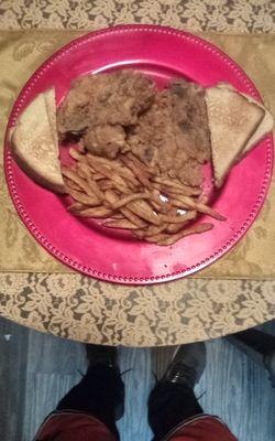 Pork chop basket and French fries