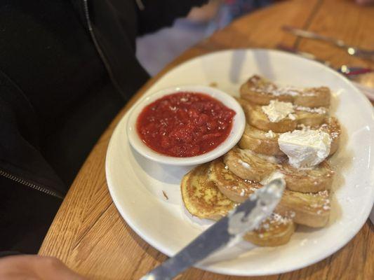 Mother in Law had some French toast with strawberry compote. Yummmm