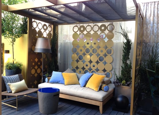 Michael Tavano designed this urban oasis.