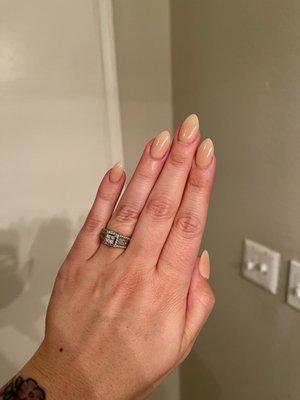 Almond shape nude with minor sparkle