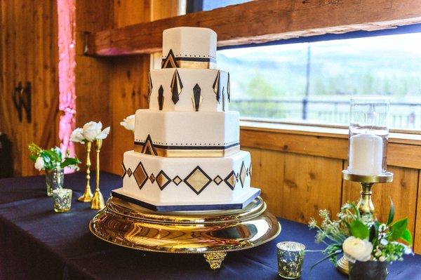 Art Deco cake for August 2017 wedding! Photo by Jason Bach, The Photogenic Lab