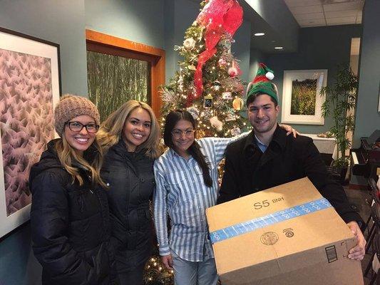 Members of WW's NYC office deliver linens to Hope Lodge as part of our 25 Days of Giving