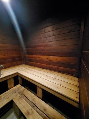 Southfield Family Sauna & Tub