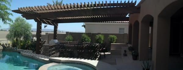 Pergola shade structure