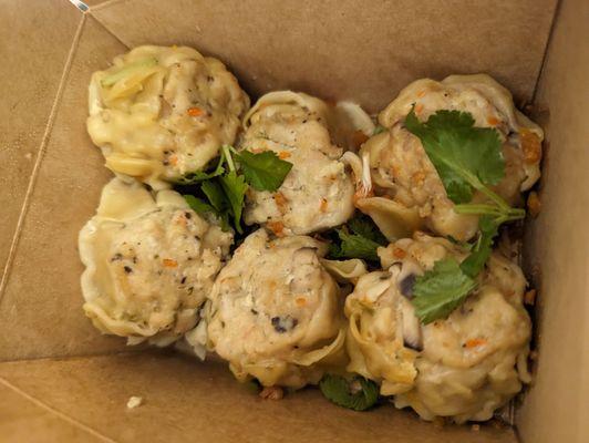 Chicken dumplings (also comes with a dipping sauce)