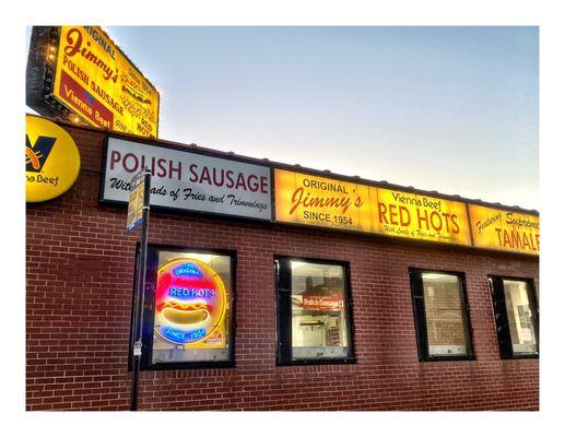 Jimmy's Red Hots. 4000 W Grand Ave, Chicago, IL  Vienna Pure Beef Hot Dogs, Polish Sausage , Tamales etc.. CarryOut. Cash Only. Quick. Cool.