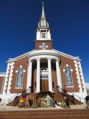 FUMC adds an outdoor nativity set!